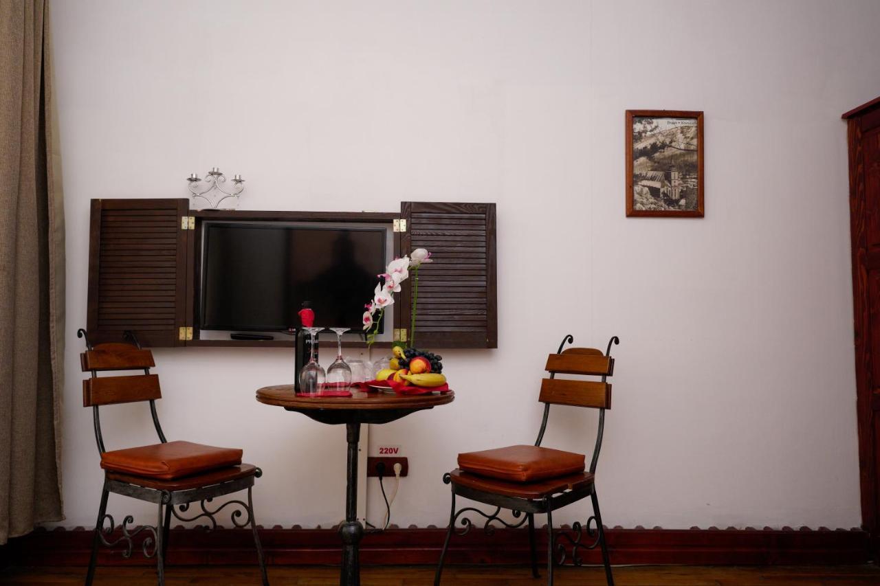 Pensiunea Noemi Braşov Esterno foto